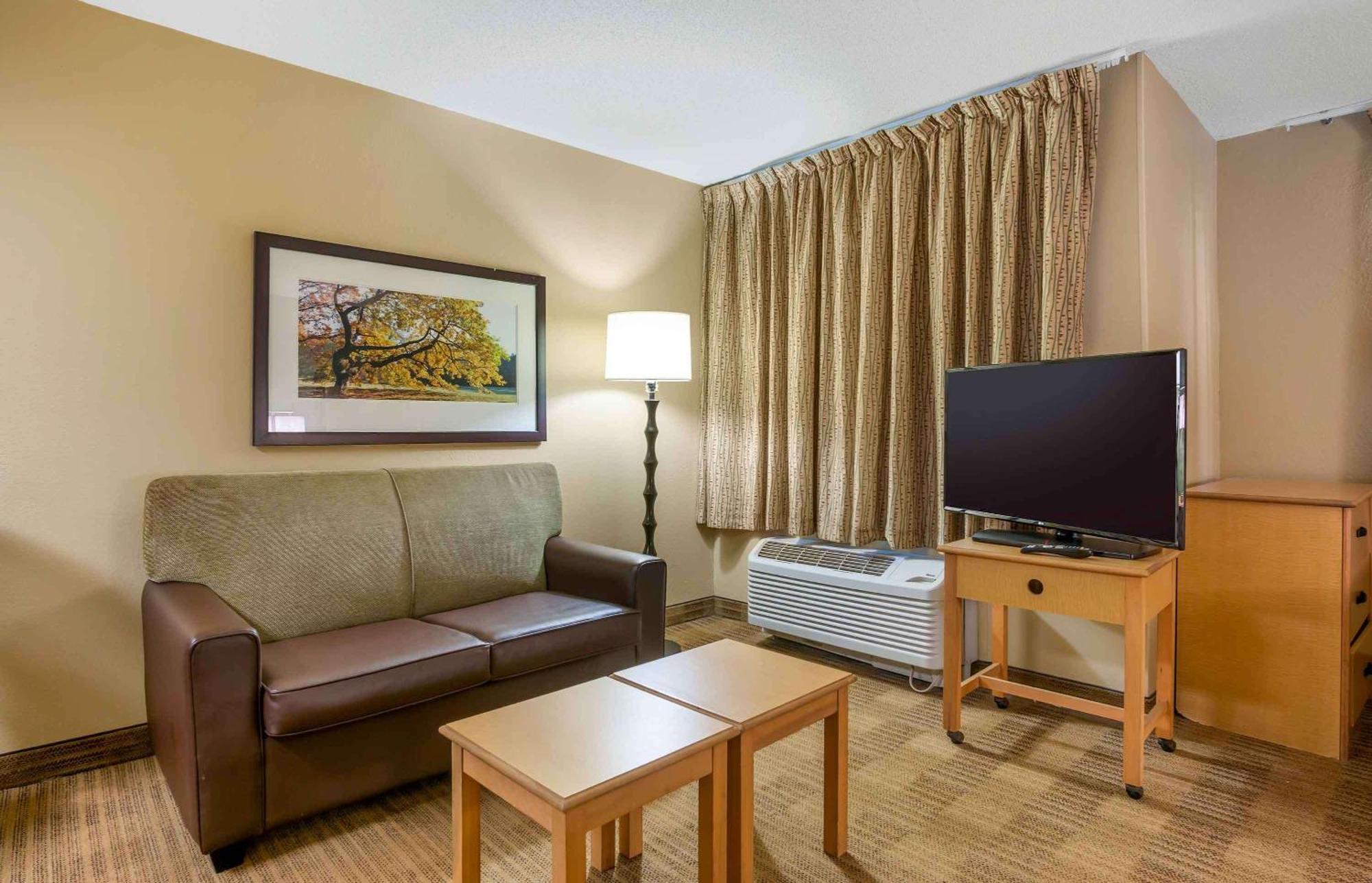 Extended Stay America Select Suites - Providence - Airport Warwick Eksteriør bilde