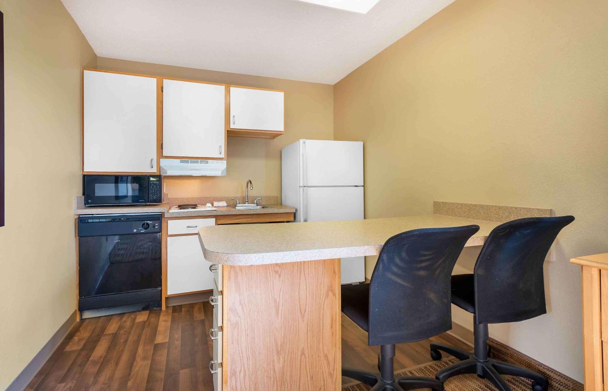 Extended Stay America Select Suites - Providence - Airport Warwick Eksteriør bilde