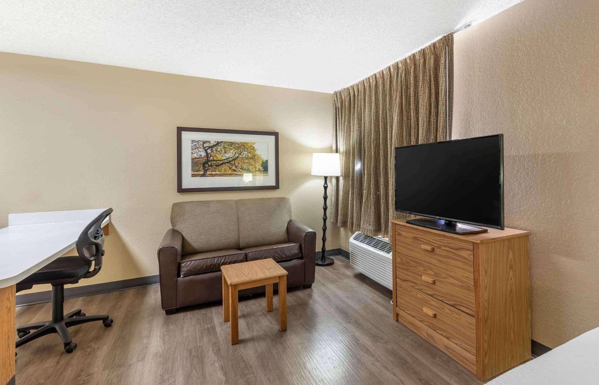 Extended Stay America Select Suites - Providence - Airport Warwick Eksteriør bilde